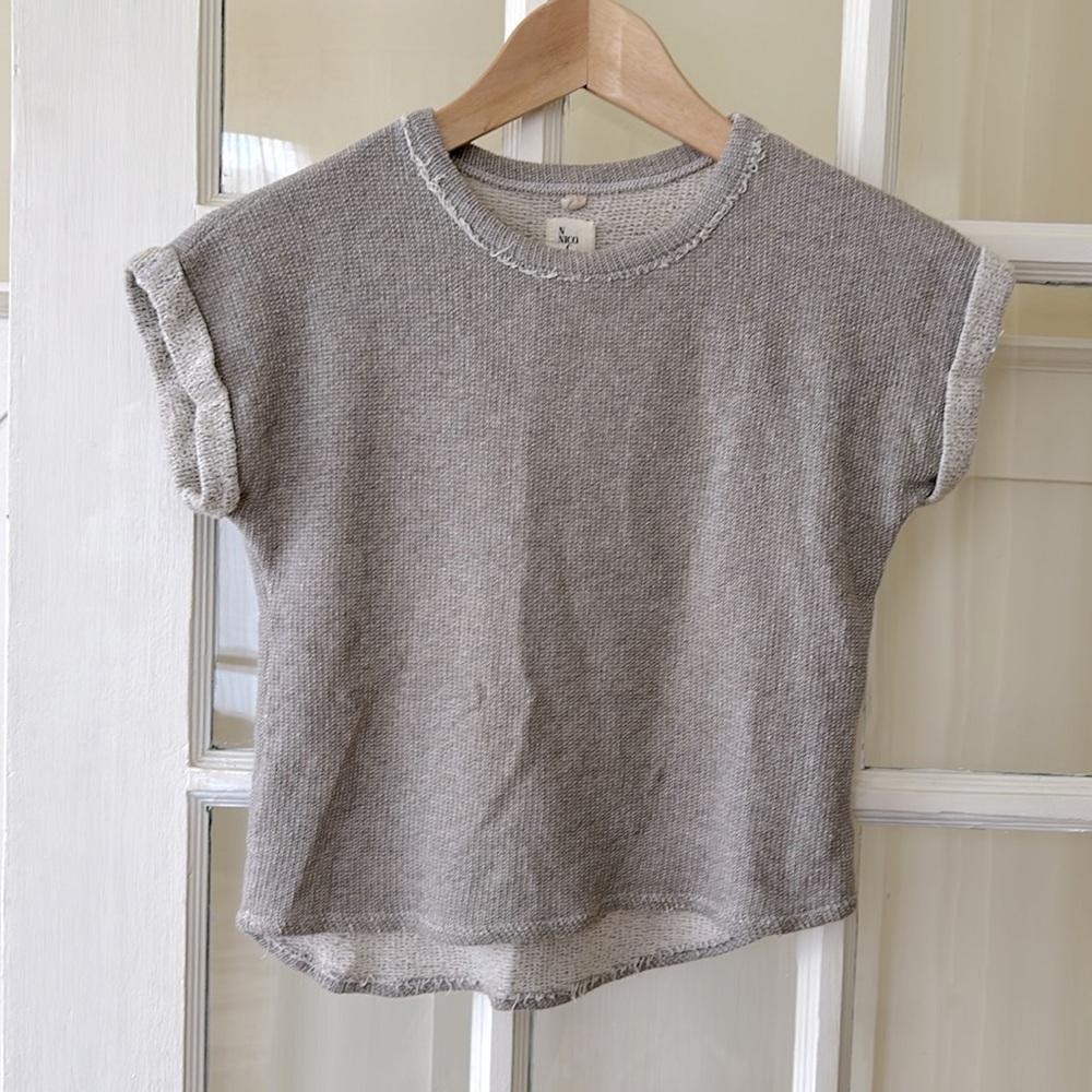 Nico Nico kids age 4 organic cotton grey raglan top, soft and elegant